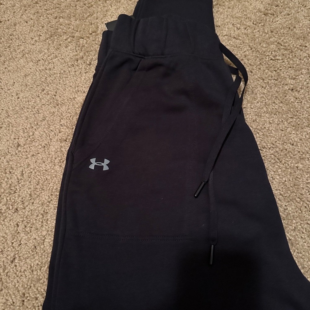 Brand new women’s x-small Under Armour black joggers